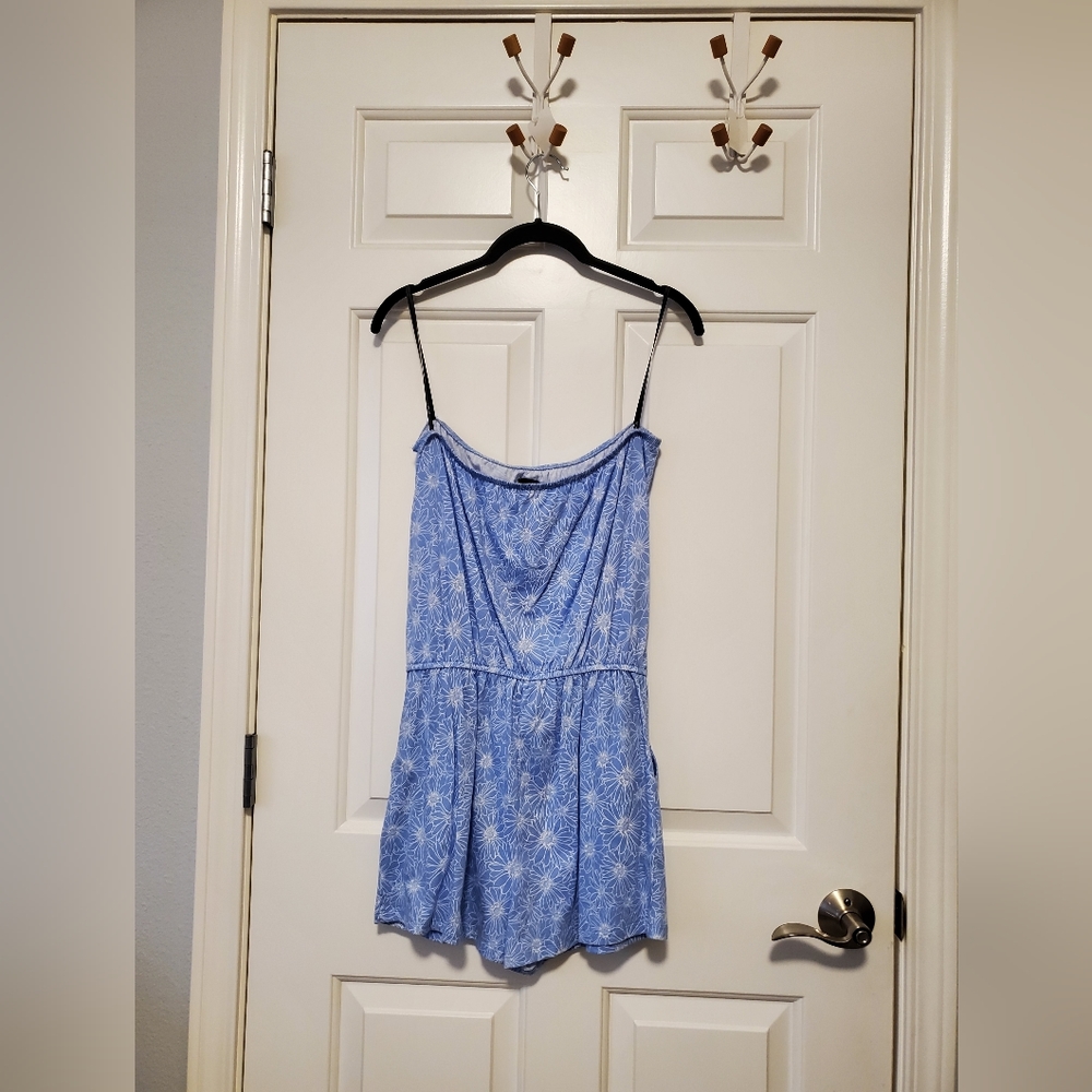 Forever 21 strapless cotton romper
